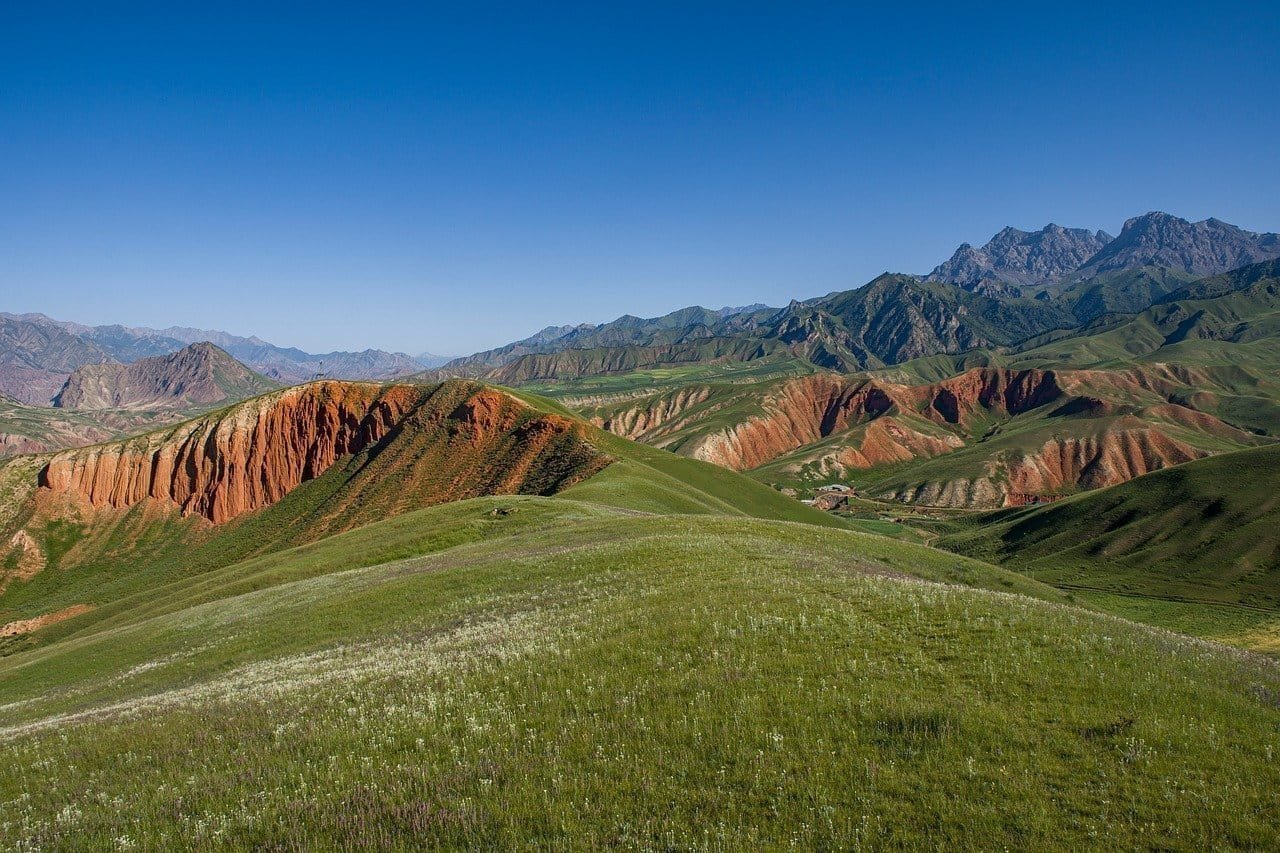 Tienes un terreno y no genera nada? Conviértelo en participación en una cartera con futuro