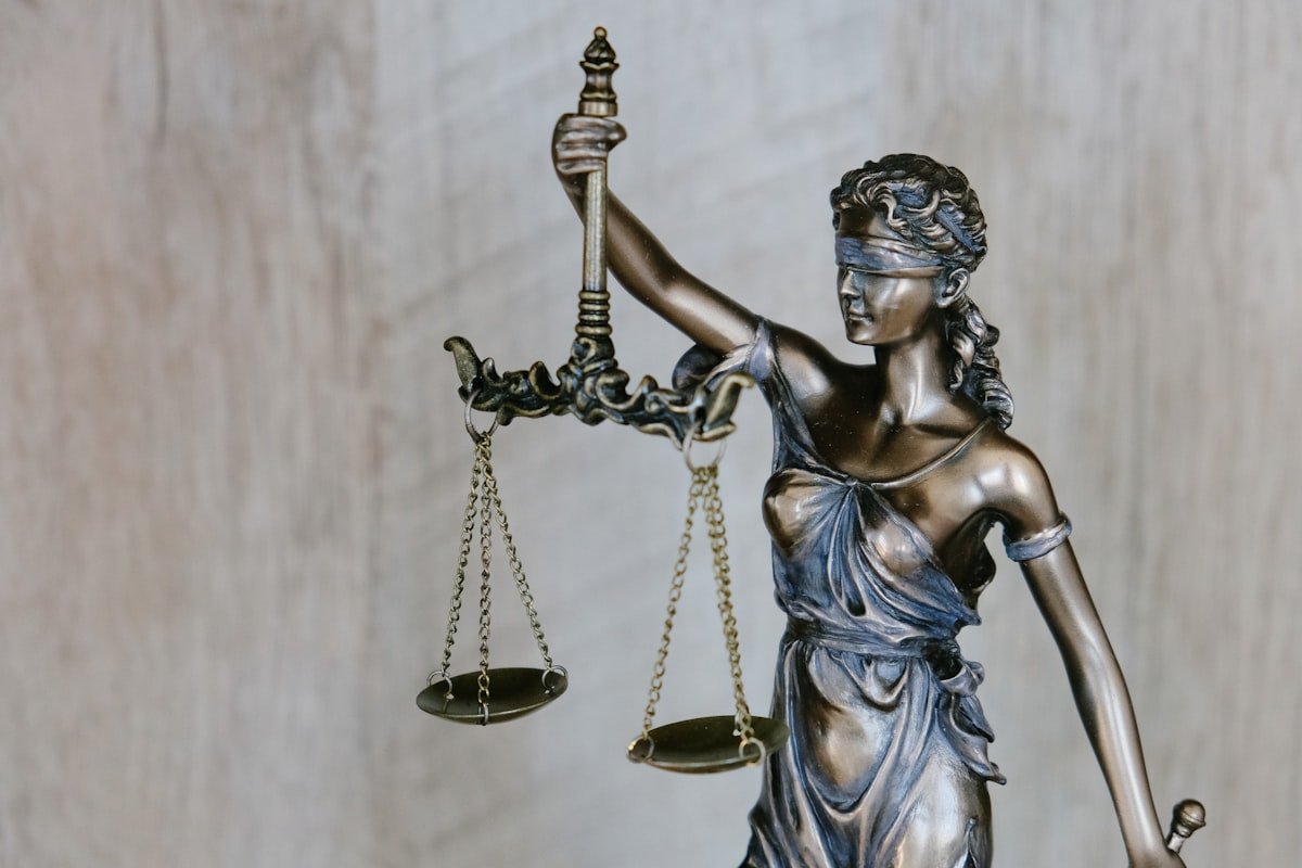 Cómo Estructurar un Dictamen Pericial Judicial Inexpugnable ante la Parte Contraria